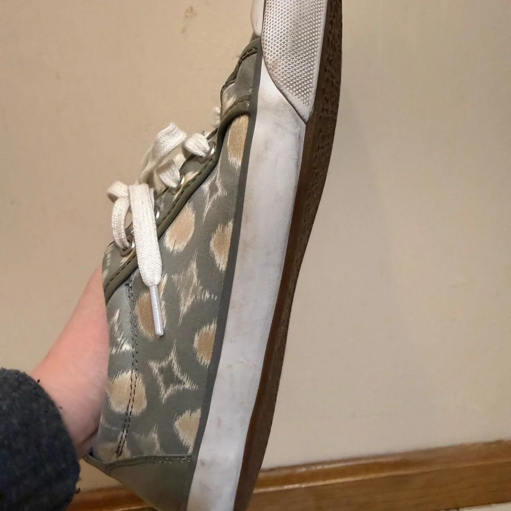 Coach | Olive Green and White Barrett Sneakers size 9.5
